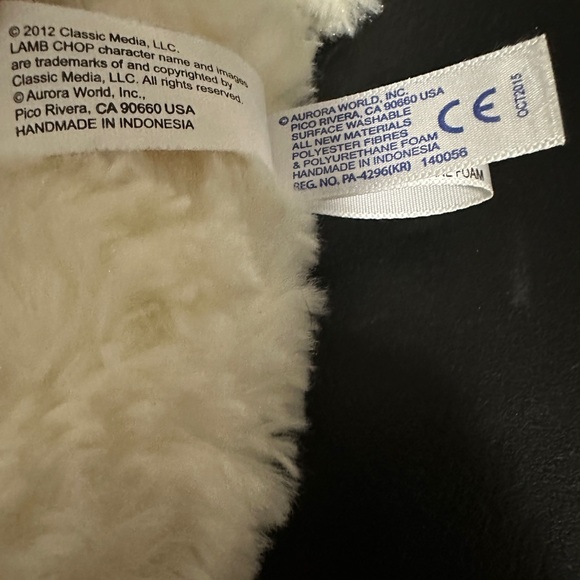 Aurora 10” 2012 Lambchop Puppet - Picture 5 of 5